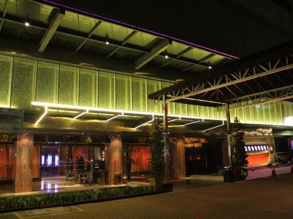 108 Hotel By Him Cakarta Dış mekan fotoğraf